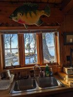 1 Bedroom Lakeside Cabin