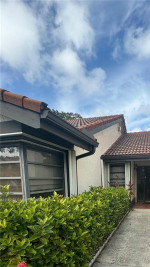 ●► 2/2 In A Very Nice Area  Kenland Court THE CROSSINGS: Move Into This Quie