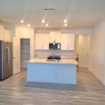 Large Over Size 3BR/2BA Open Floor plan Villa, Feels like a house. Loa