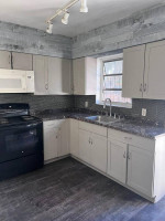 Beautiful upgraded single story duplex centrally located