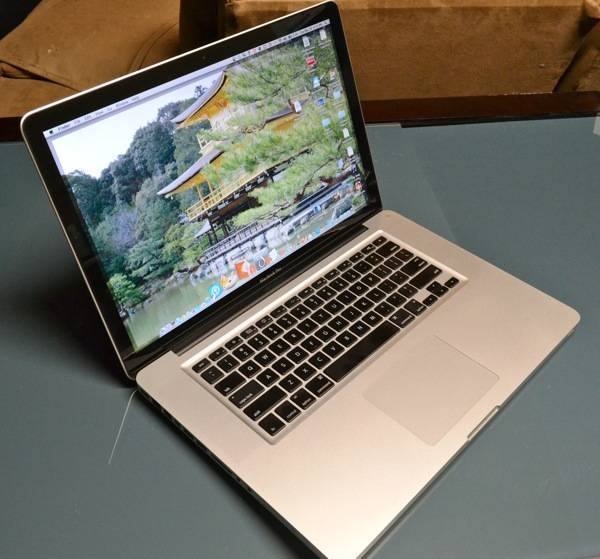 Apple MacBook Pro 15" Laptop Quad i7 16gb Ram AMD Radeon macOS Sonoma