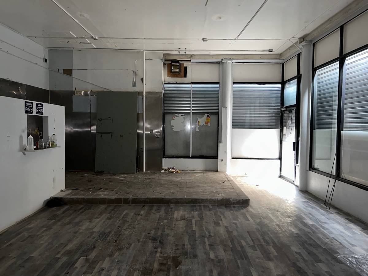 LARGE COMMERCIAL SPACE AVAILABLE