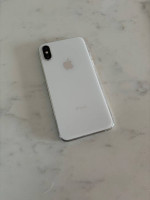 2 iPhones