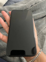 iPhone 11 64GB UNLOCKED