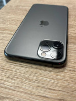 iPhone 11 Pro - Unlocked - 64GB