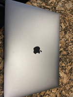 Apple MacBook Pro 15” 2018 i7 2.2GHz 16GB 256GB SSD RADEON PRO 555X 4G