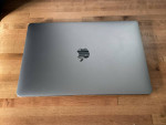 2019 MacBook Air - 1.6GHz i5, 8gb RAM, 256gb SSD