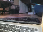 Macbook Air 2020 cracked blank screen