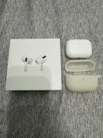 Perfect Condition Genuine Apple AirPods First Generation