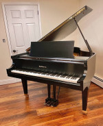 Baldwin Baby Grand Piano (Excellent Piano!)
