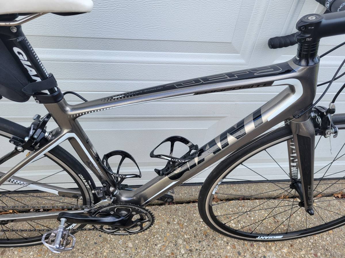 2014 Giant Defy 2 Small road bike