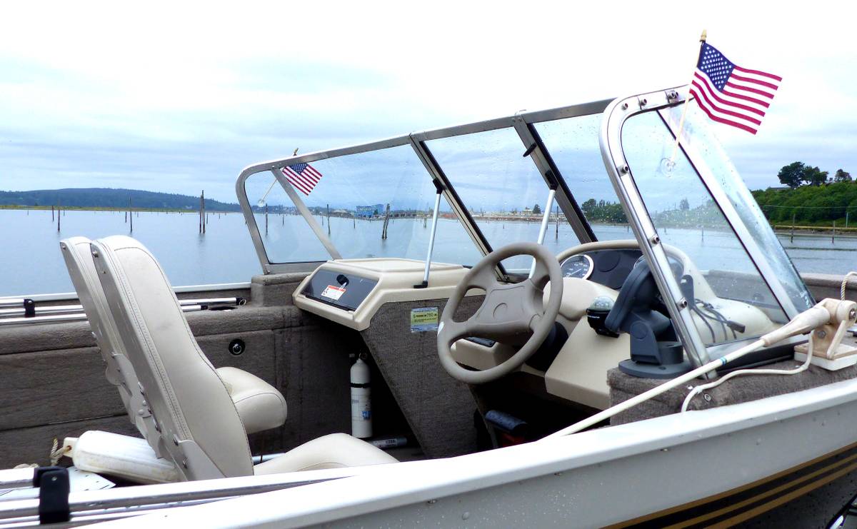 Aluminum fishing boat 2002 Northwood Extera 162/ made by Smokercraft