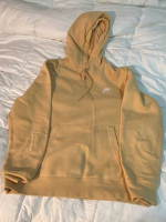 Box of Men’s long sleeve tops (7 items)
