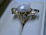 Classic 14k gold pearl and diamond ring