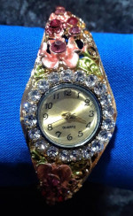 NEW Luxury Retro Garden Flower Bangle Bracelet Watch - Pink - On Sale!