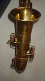 ALTO SAXOPHONE RARE VINTAGE  THE BUESCHER LOW PITCH  TRUE TONE