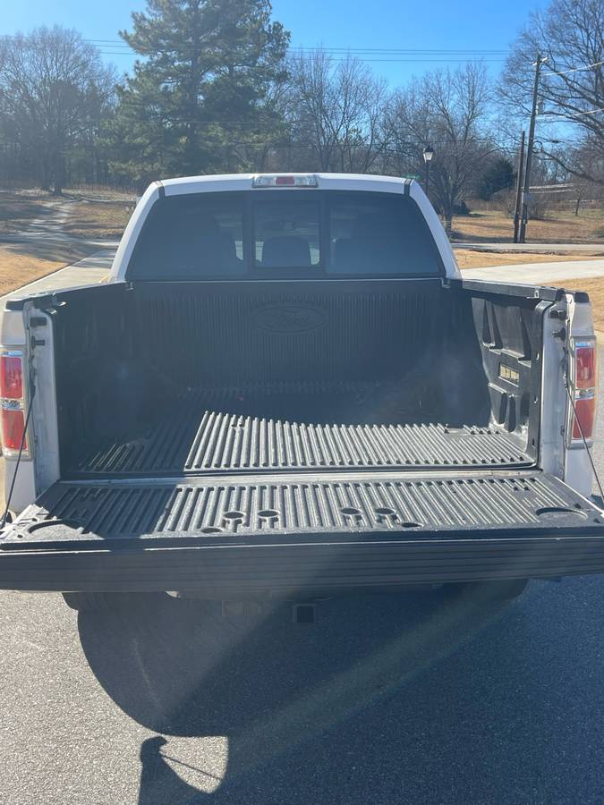 2012 Ford F-150 Platinum 4WD  113,000 mi