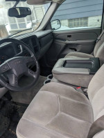 2005 GMC Yukon 77,000 mi