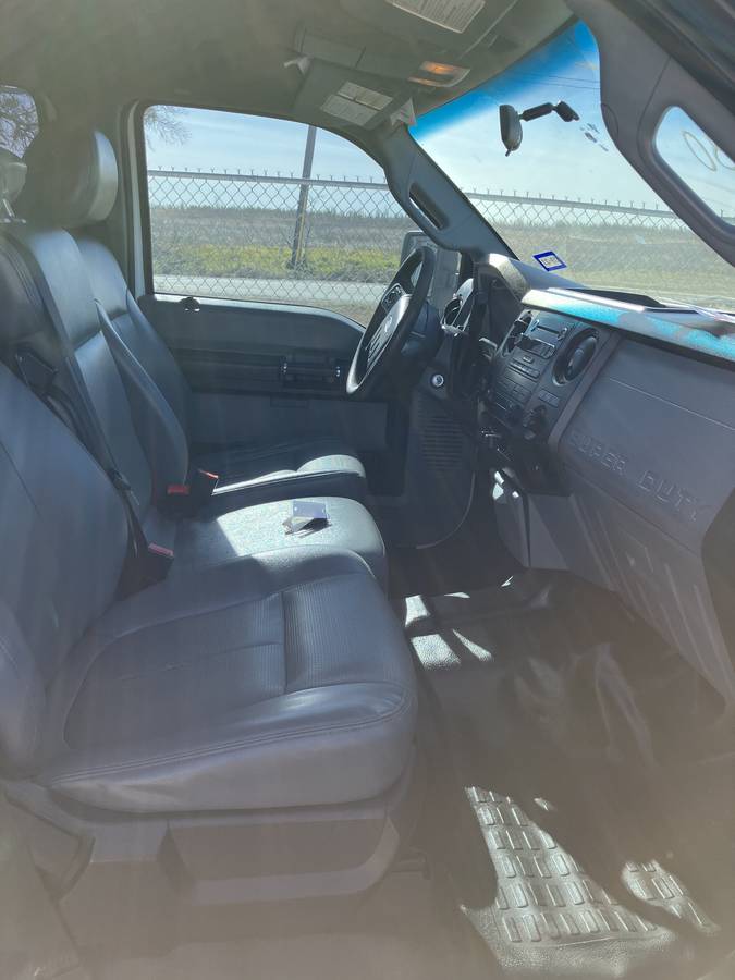 Ford F-350 81,000 mi