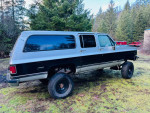 1989 Chevrolet Suburban for sale, 4x4, manual transmission, lifted with new tires, clean Oregon title.