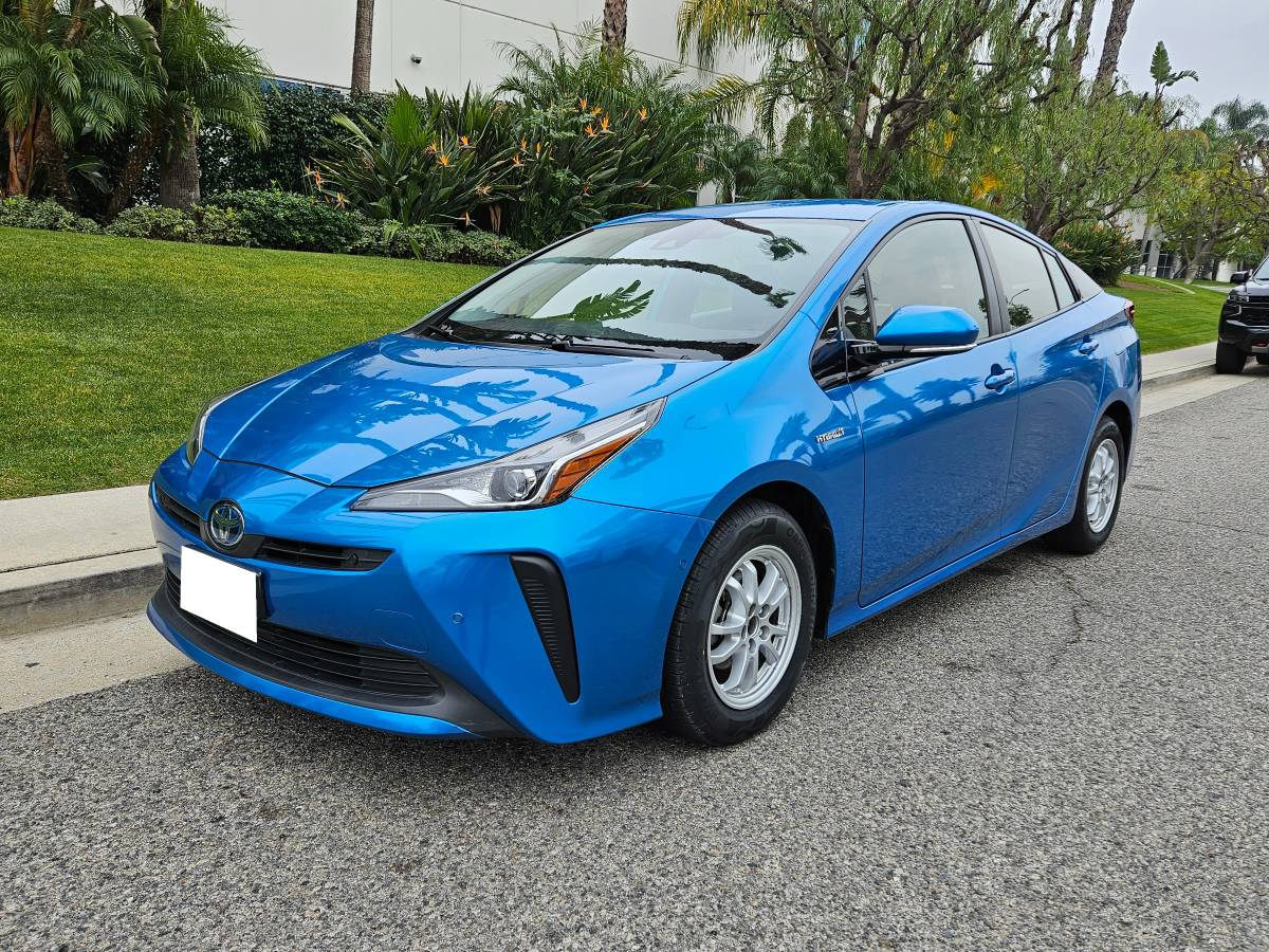 2019 Toyota Prius 101,000 mi