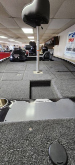 2023 LUND 1875 PRO V BASS XS