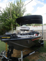 WOW=> BASS TRACKER BOAT 17 1/2 FTL=> LIKE NEW!