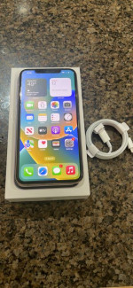 Iphone 11 pro max factory unlcoked with accessories