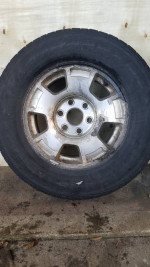 Tires and Rims: 265/70 R17